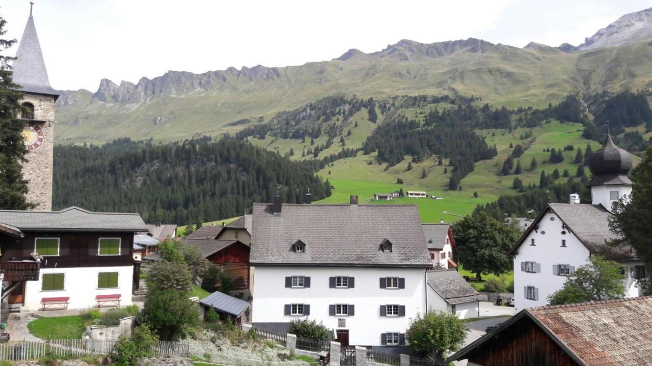 Hotel Staetzerhorn Парпан Екстериор снимка