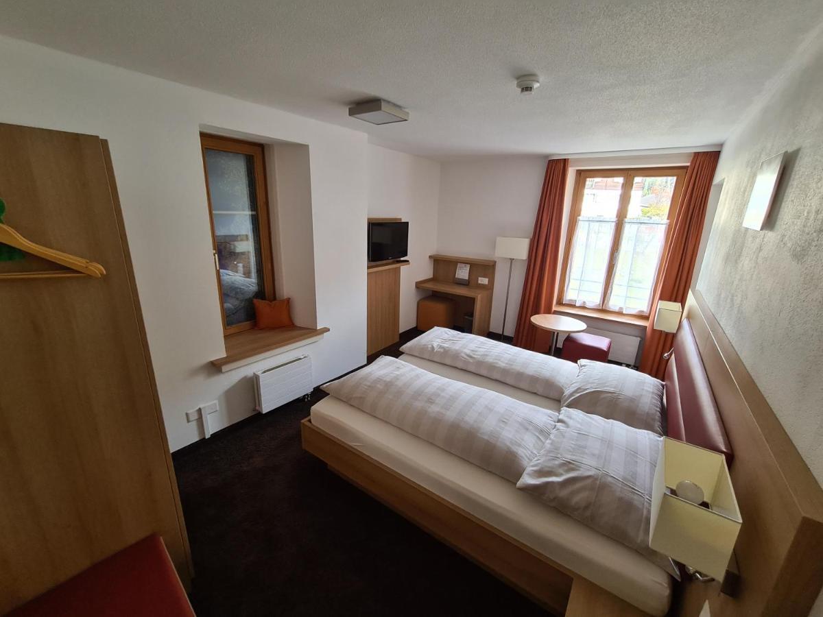 Hotel Staetzerhorn Парпан Екстериор снимка
