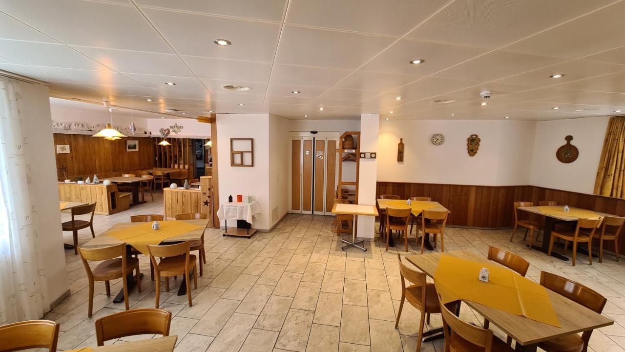 Hotel Staetzerhorn Парпан Екстериор снимка