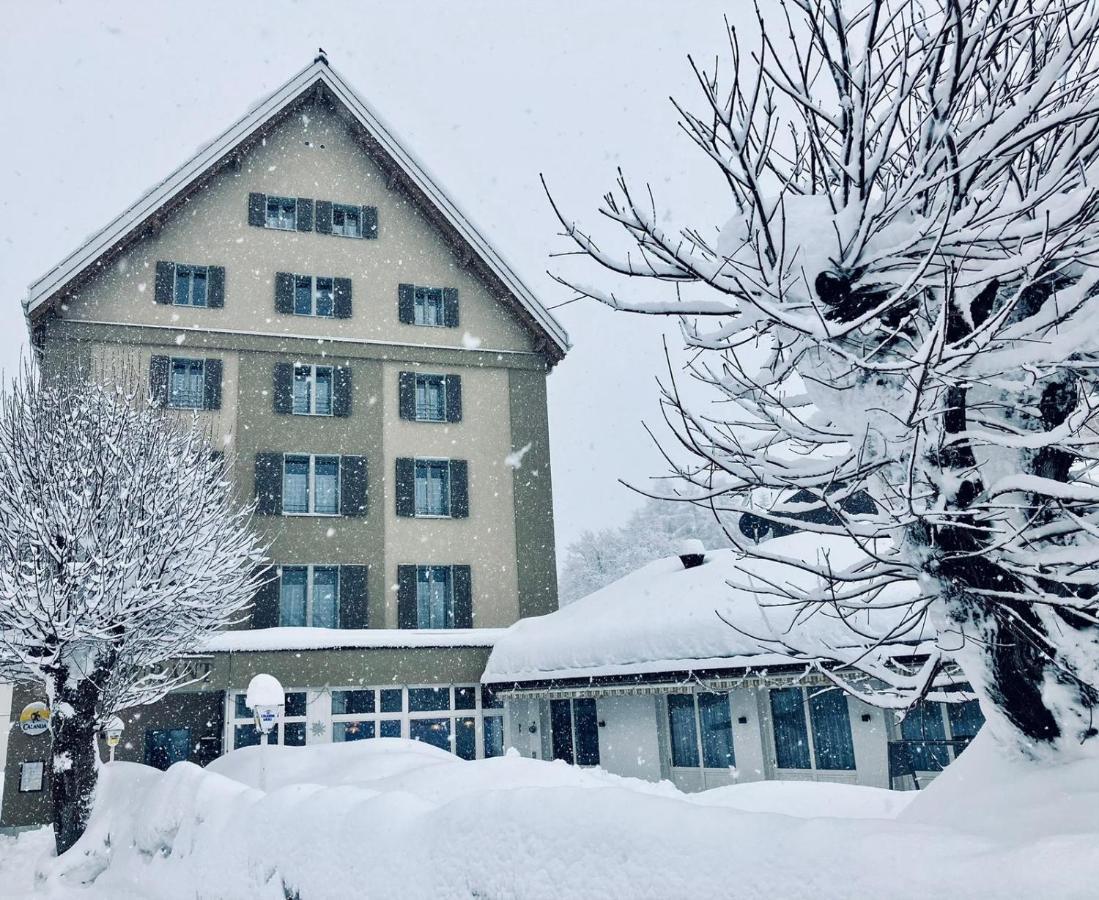 Hotel Staetzerhorn Парпан Екстериор снимка