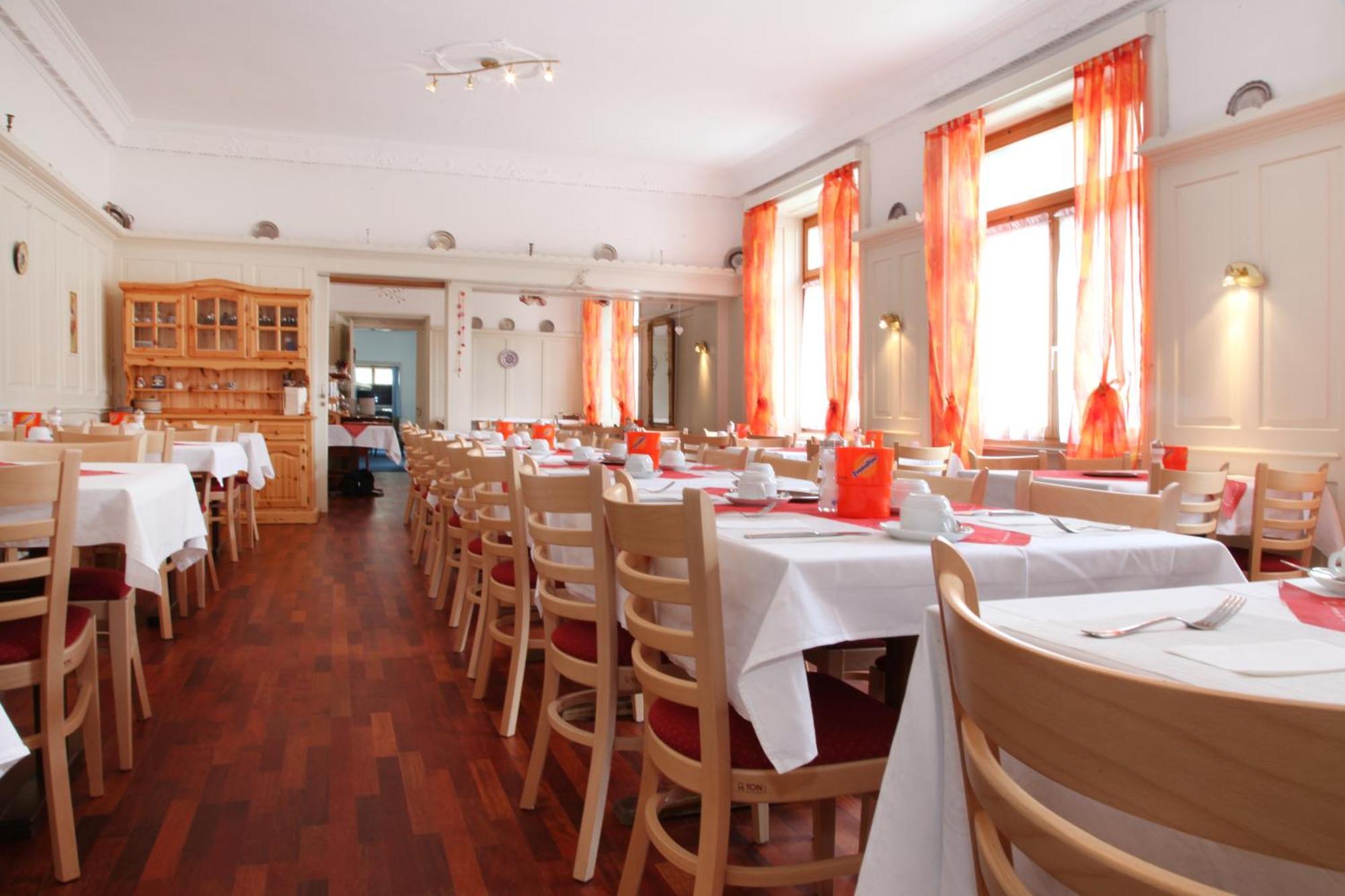 Hotel Staetzerhorn Парпан Екстериор снимка