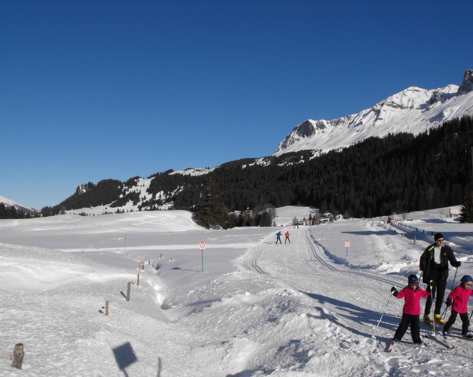 Hotel Staetzerhorn Парпан Екстериор снимка